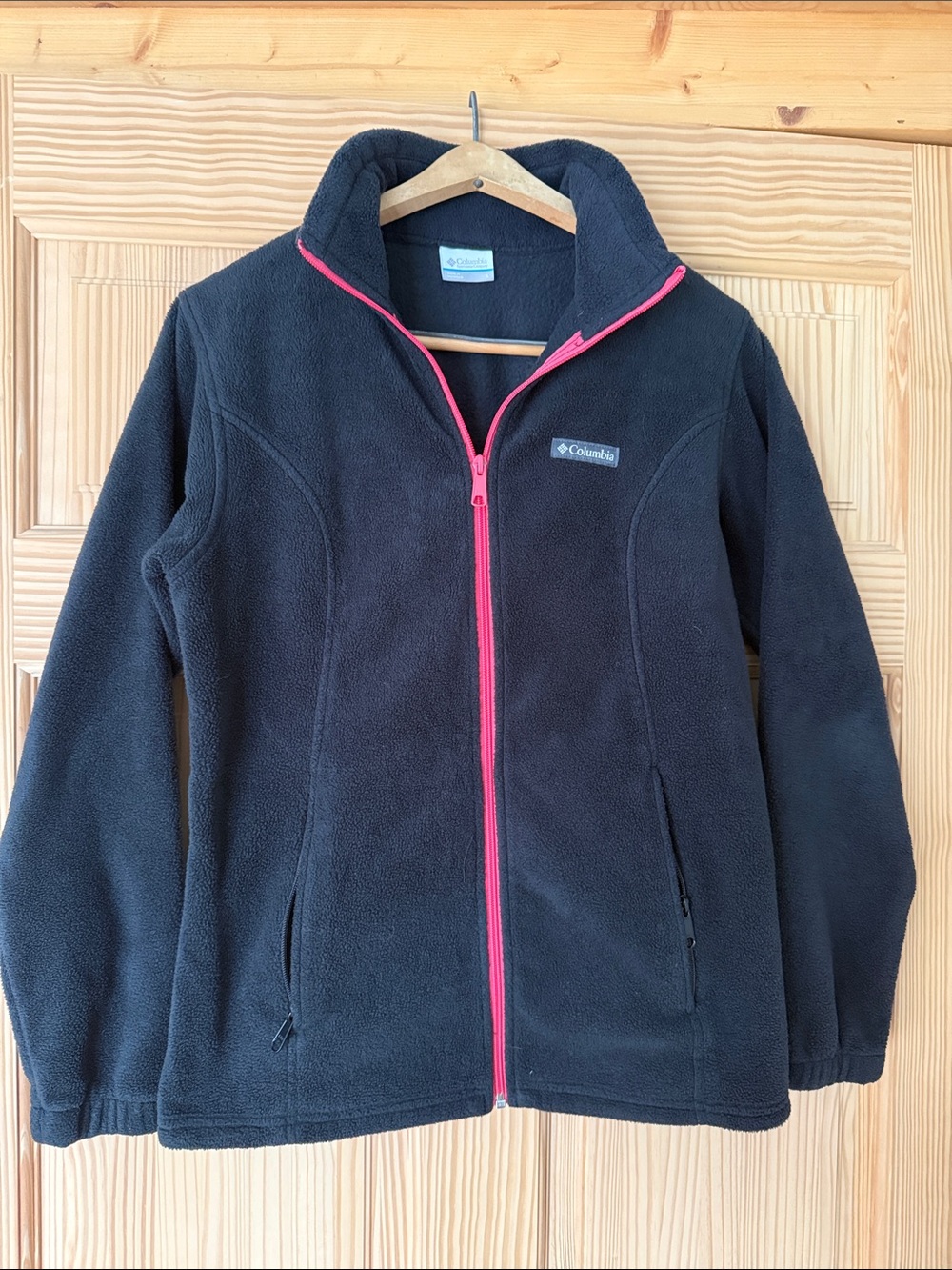 Columbia Black Fleece Jacket with Pink Zipper Size L